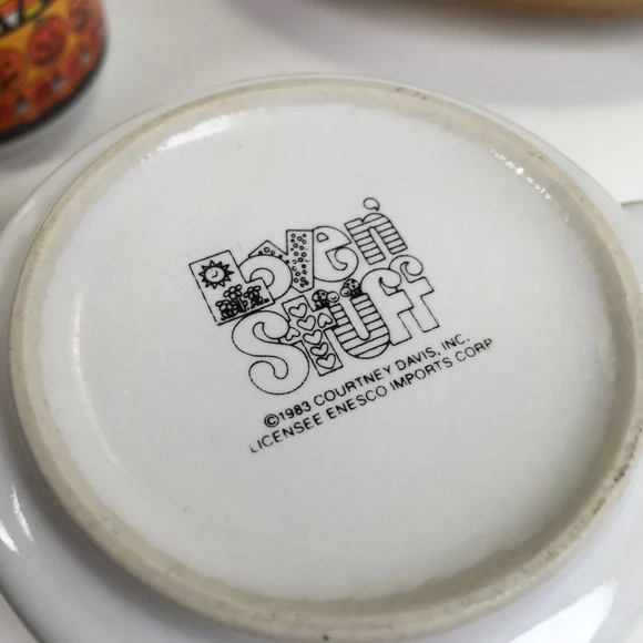 Vintage Love N Stuff Halloween Mugs Set of 4 - Picture 10 of 10